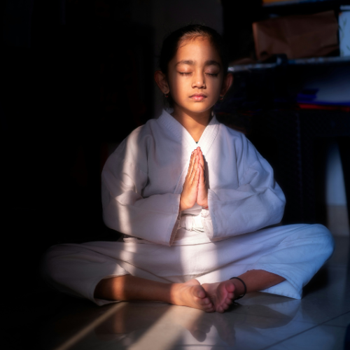 Kinderyoga Stolberg Studio Motherhood Anna Bender Matte und Mini